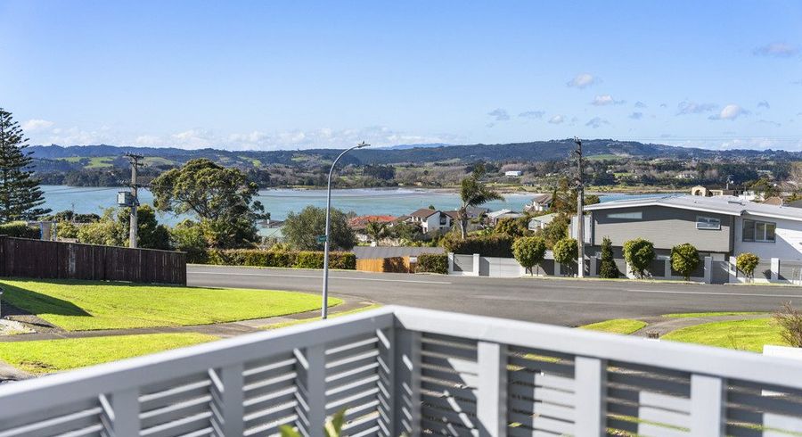 at 4A Pounamu Place, Cockle Bay, Manukau City, Auckland