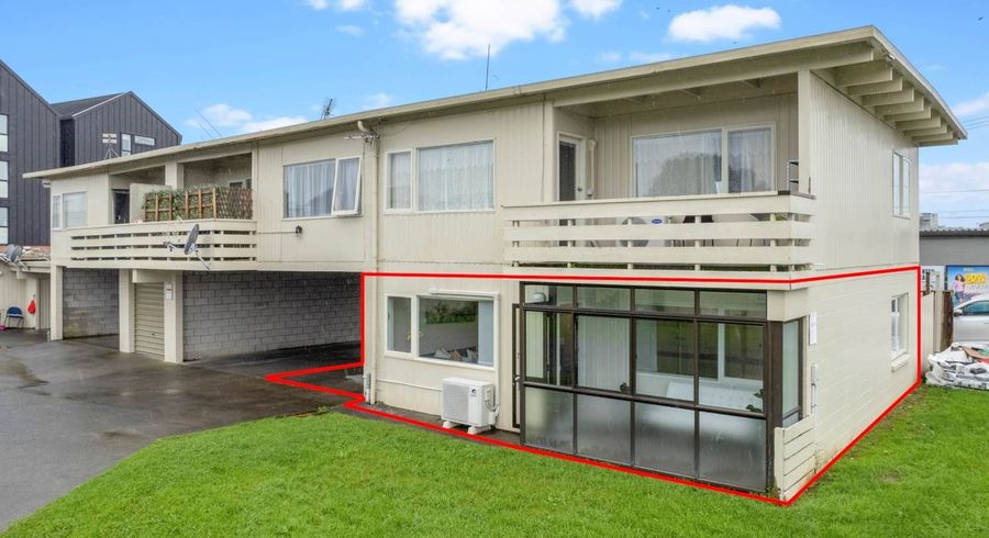  at 11/5 Keeling Road, Henderson, Auckland
