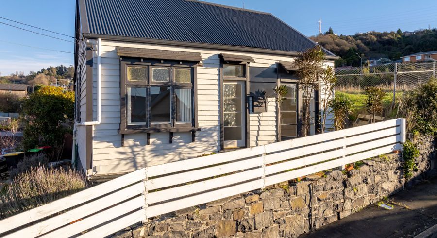  at 7 Laing Street, Caversham, Dunedin
