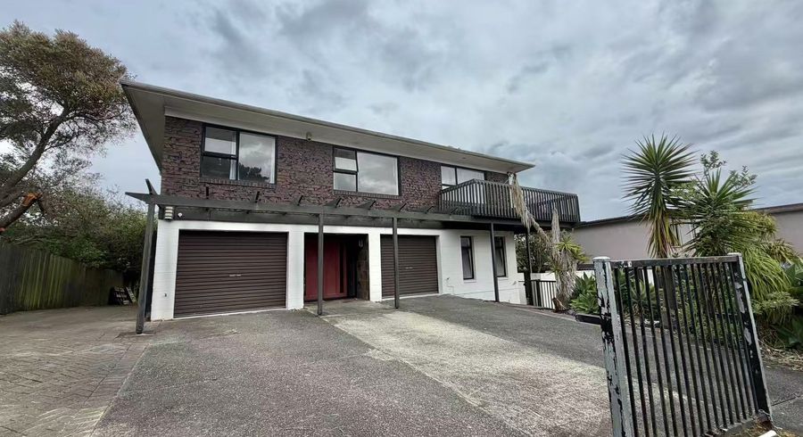  at 121 Redoubt Road, Goodwood Heights, Manukau City, Auckland