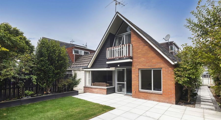  at 2/443 Avonhead Road, Avonhead, Christchurch