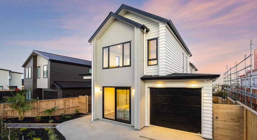  at 7 Makumaku Place, Long Bay, North Shore City, Auckland
