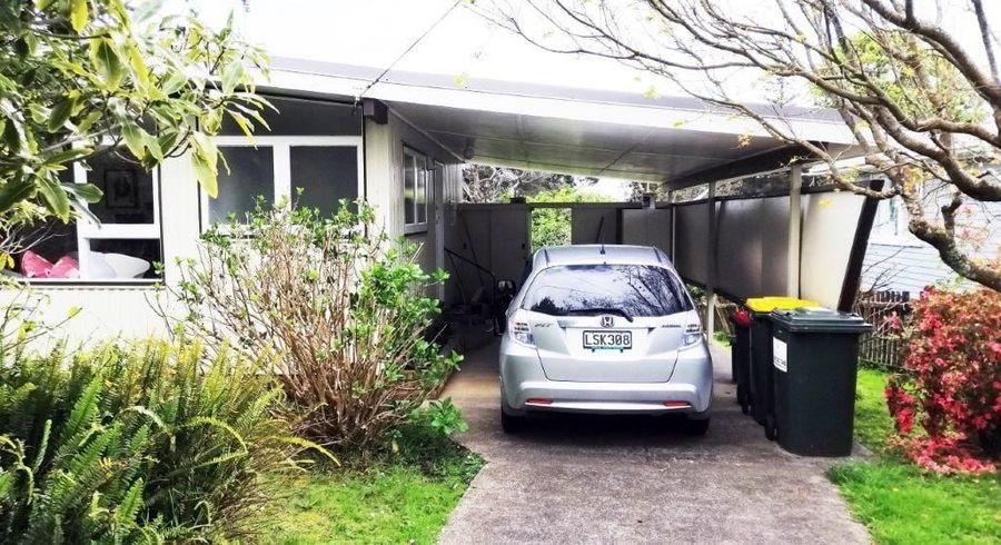  at 10 Paramu Avenue, Birkdale, North Shore City, Auckland