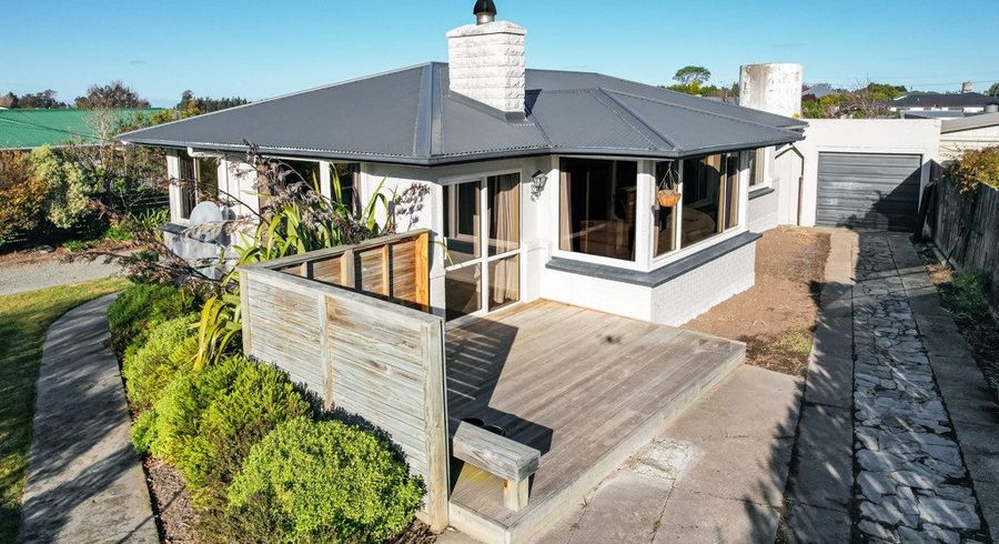  at 8 Charles Street, Weston, Oamaru