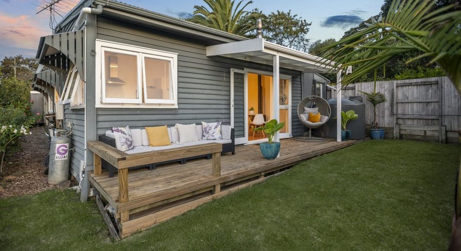  at Surfdale, Waiheke Island, Auckland