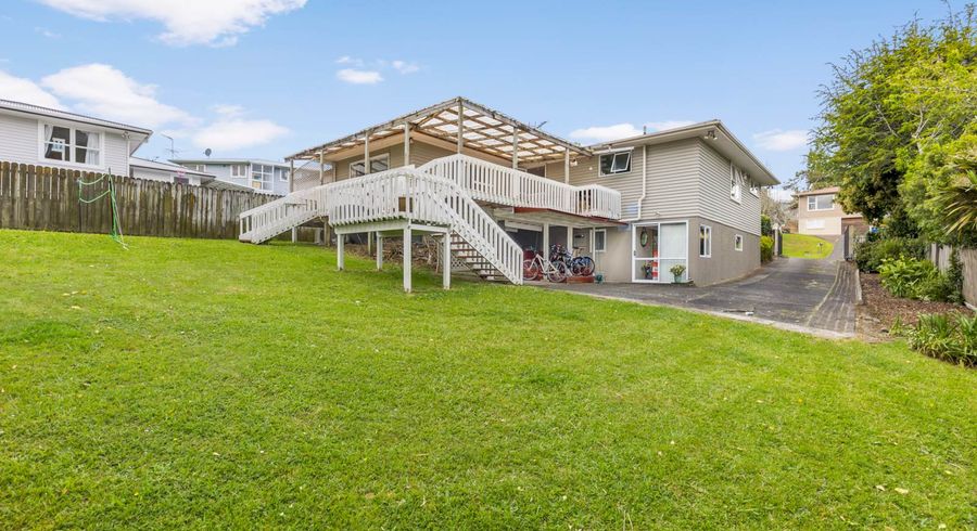  at 27 Arrow Road, Forrest Hill, Auckland