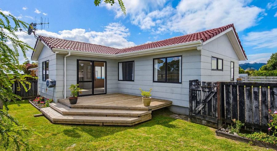  at 4 Sharda Grove, Paraparaumu Beach, Kapiti Coast, Wellington