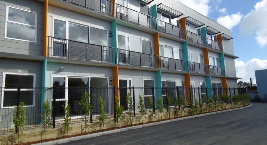  at 305/19 Charles St, Papatoetoe, Manukau City, Auckland