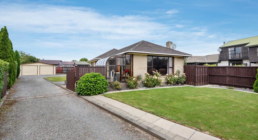  at 32 Martbern Crescent, Bishopdale, Christchurch City, Canterbury