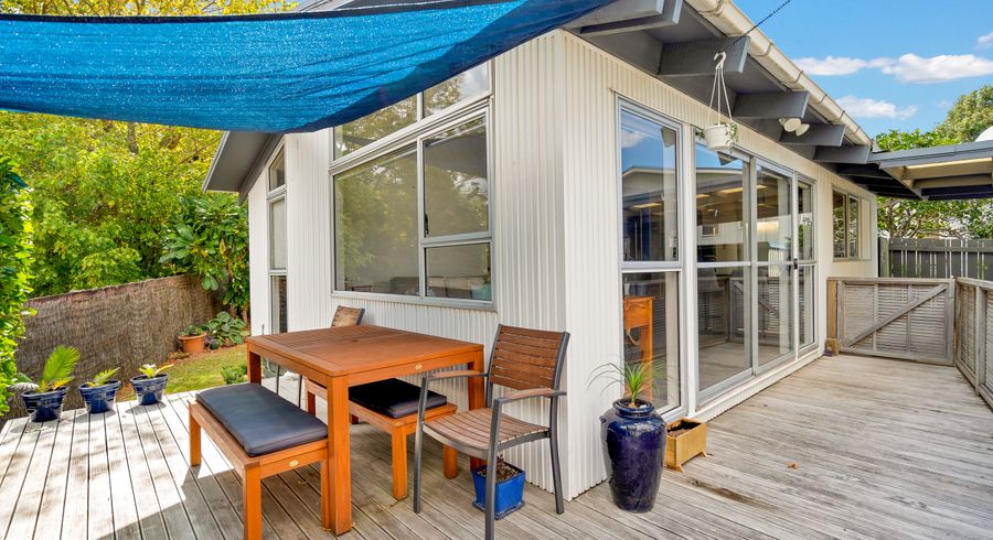  at 3 Thomas Avenue, Te Atatu Peninsula, Auckland