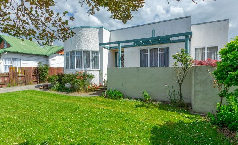  at 706 Queen Street West, Saint Leonards, Hastings
