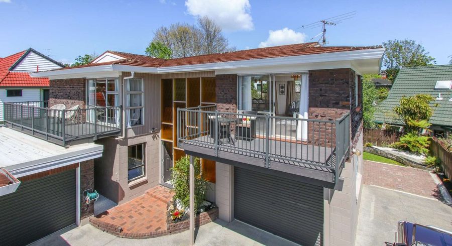  at 2/7 Malloy Place, Eastern Beach, Auckland