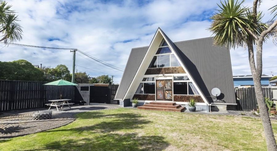  at 11 Aston Drive, Waimairi Beach, Christchurch