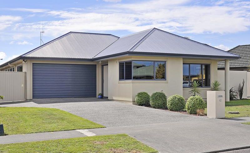  at 42 Royal Oak Drive, Kelvin Grove, Palmerston North