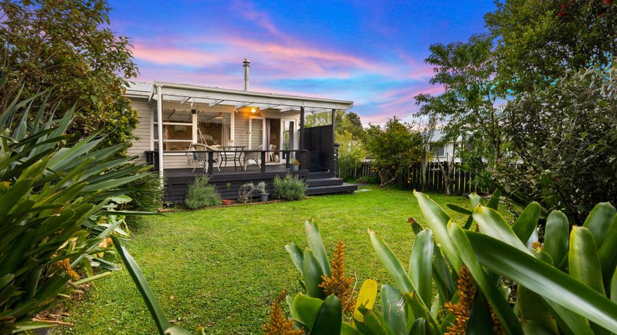  at 3/14 Ozich Avenue, Te Atatu South, Auckland