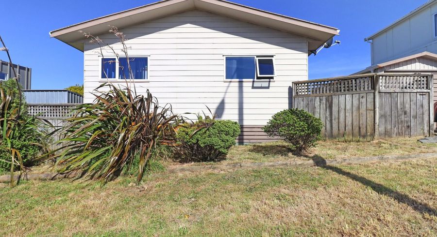  at 275 Dowse Drive, Maungaraki, Lower Hutt, Wellington