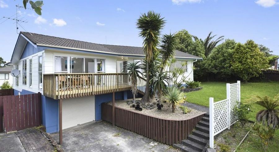  at 5 Sari Place, Massey, Auckland