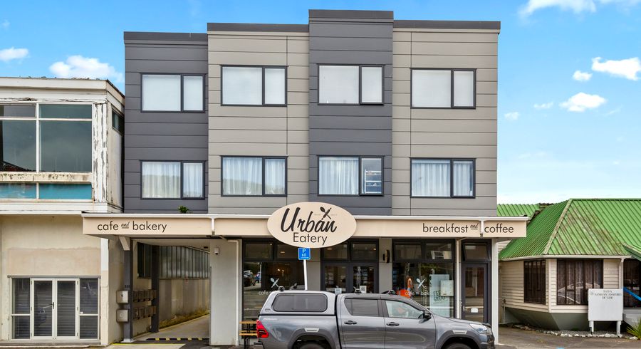  at 4/232 Main Road, Tawa, Wellington