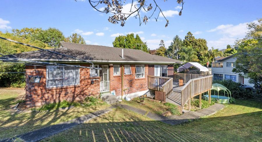  at 16 Bacot Place, Howick, Manukau City, Auckland