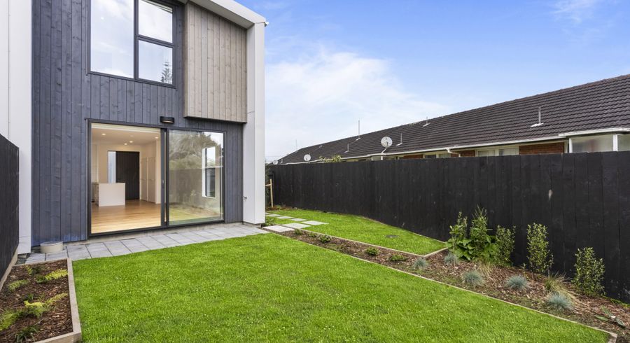  at 10/82 East Coast Road, Milford, Auckland