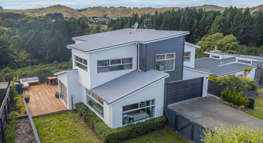  at 9 Catlins Glen, Aotea, Porirua