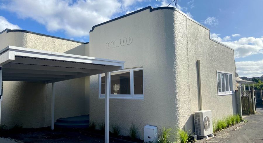  at 2/159 Shakespeare Road, Milford, North Shore City, Auckland