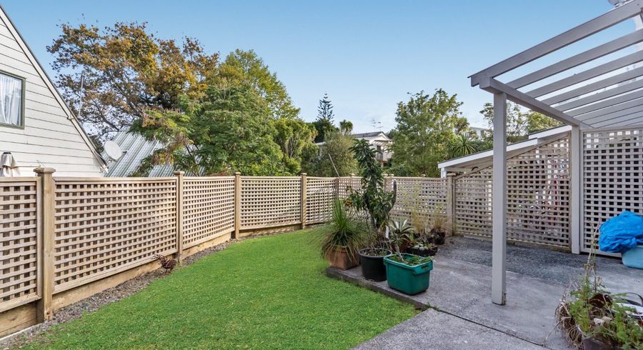  at 41 Vina Place, Massey, Auckland