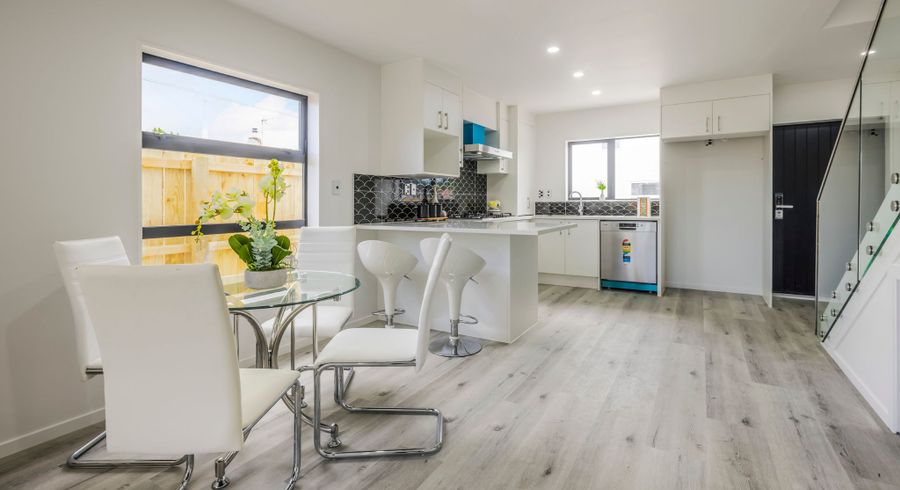  at 10E Thompson Street, Mangere East, Auckland
