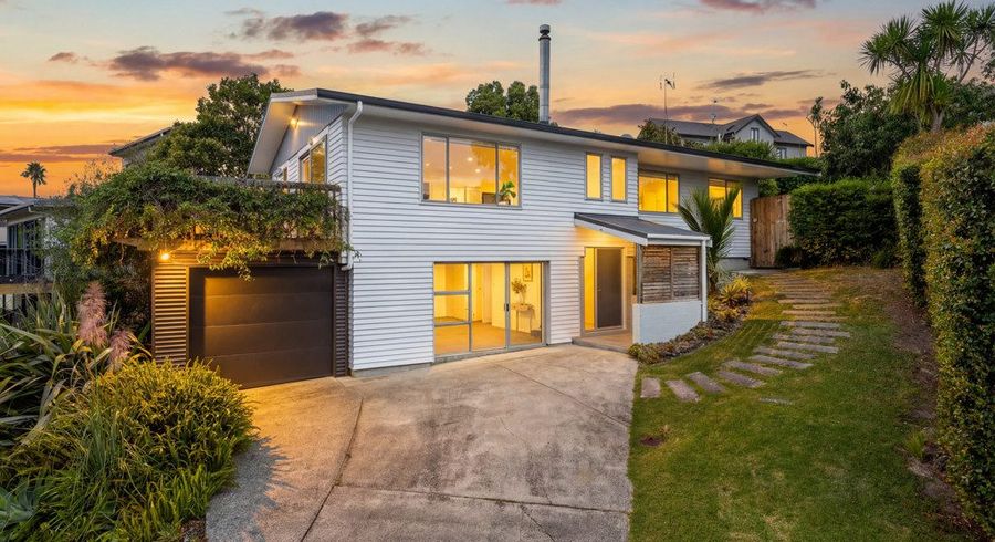  at 3 Idyll Place, Northcross, North Shore City, Auckland