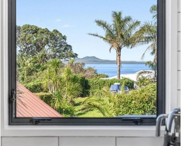  at 16A Valley Road, Browns Bay, North Shore City, Auckland