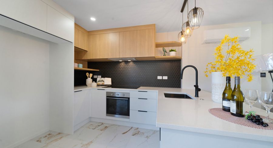  at 11 Sarona Avenue, Glen Eden, Waitakere City, Auckland