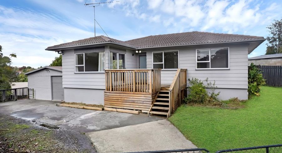  at 17 Landow Place, Henderson, Waitakere City, Auckland