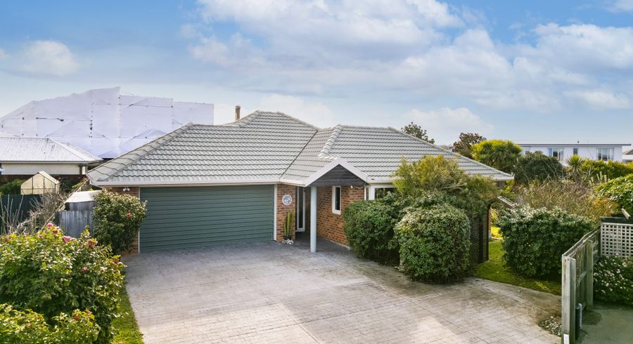  at 14 Eastwood Rise, Waimairi Beach, Christchurch City, Canterbury