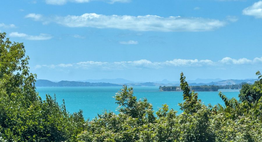  at 8 Page Point, Mellons Bay, Auckland