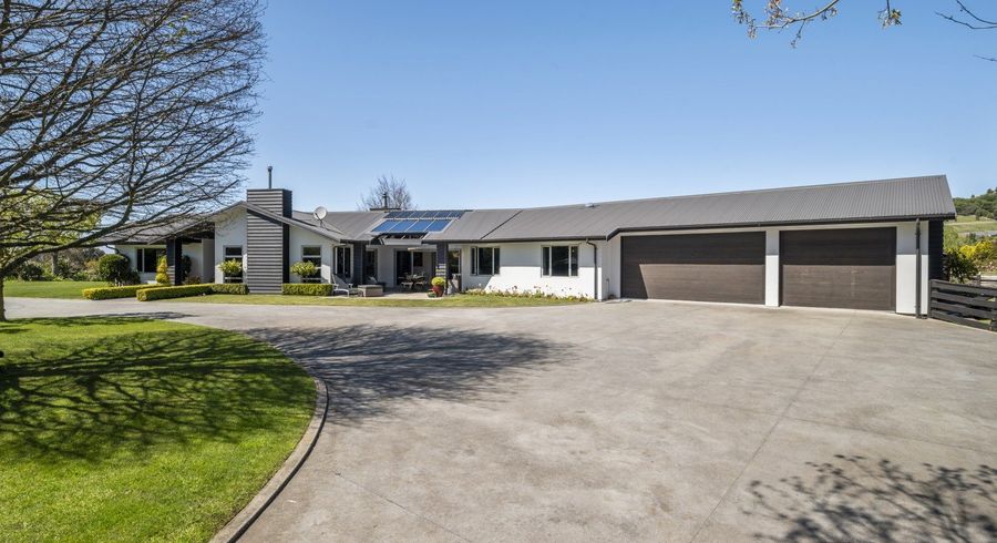  at 15 Loch Views Road, Acacia Bay, Taupo, Waikato