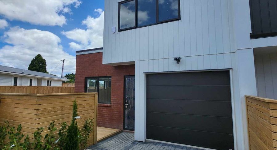  at 32 Yeovil Street, Te Atatu Peninsula, Waitakere City, Auckland