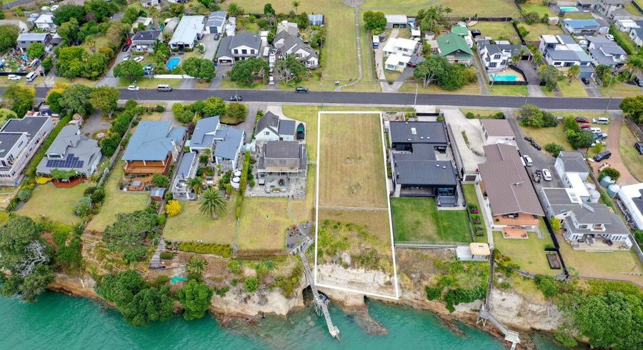  at 39 Pohutukawa Road, Beachlands, Manukau City, Auckland