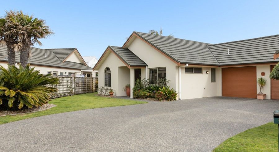  at 2/200 Papamoa Beach Road, Papamoa Beach, Papamoa