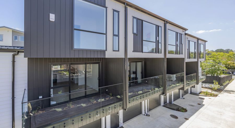  at 17A John Jenning Drive, Oteha, North Shore City, Auckland