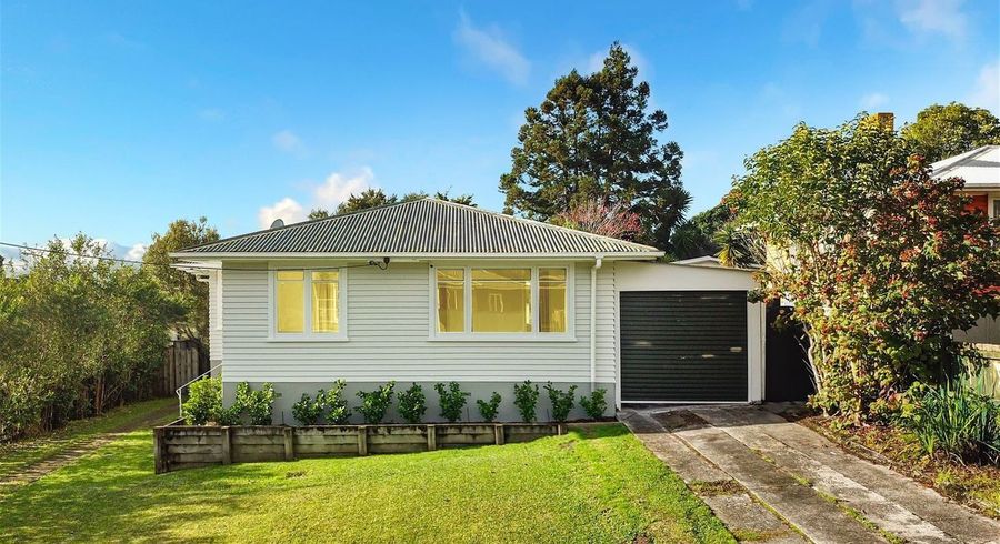  at 7 Beazley Place, Glendene, Waitakere City, Auckland