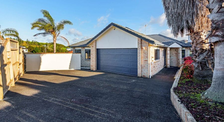  at 11 Buncrana Place, Pinehill, Auckland