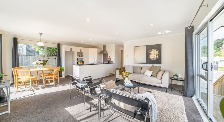  at 10a Gaff Place, Whitby, Porirua, Wellington