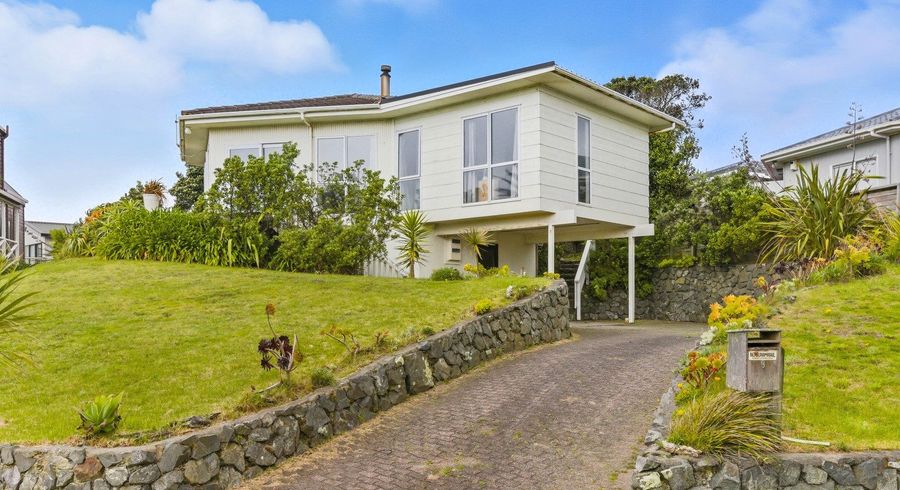  at 9 Waiheke Street, Waikanae Beach, Kapiti Coast, Wellington