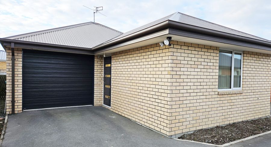  at 8C Mortlake Street, Islington, Christchurch