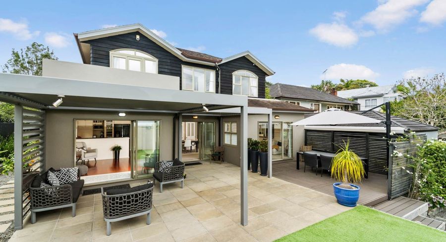  at 18a Sandown Road, Rothesay Bay, North Shore City, Auckland
