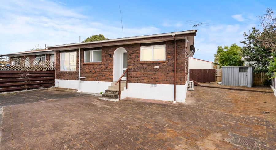  at 2/40 Blacklock Avenue, Henderson, Auckland