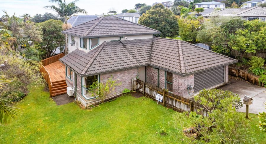  at 10 Mandeville Place, Unsworth Heights, Auckland