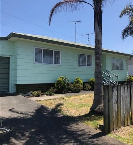  at 15a Shifnal Drive, Randwick Park, Manukau City, Auckland