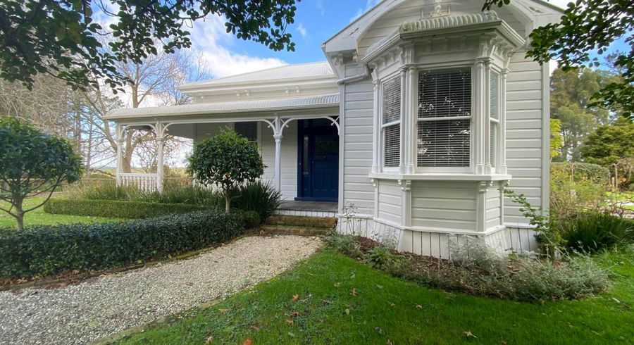  at 392 Bawden Road, Albany
