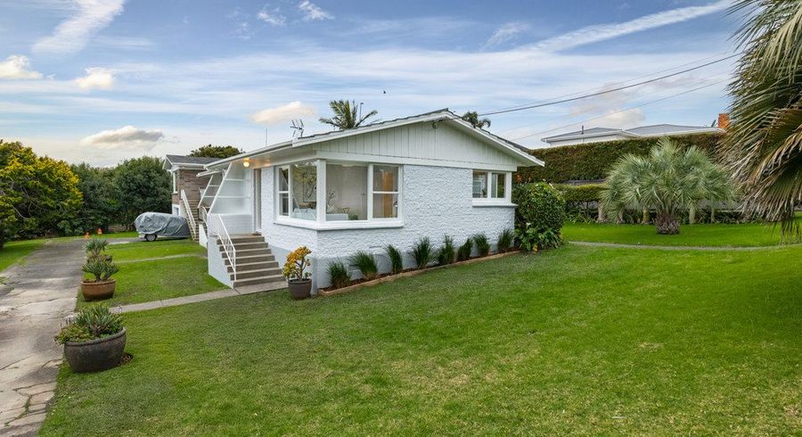  at 1/14 Westwell Road, Belmont, North Shore City, Auckland